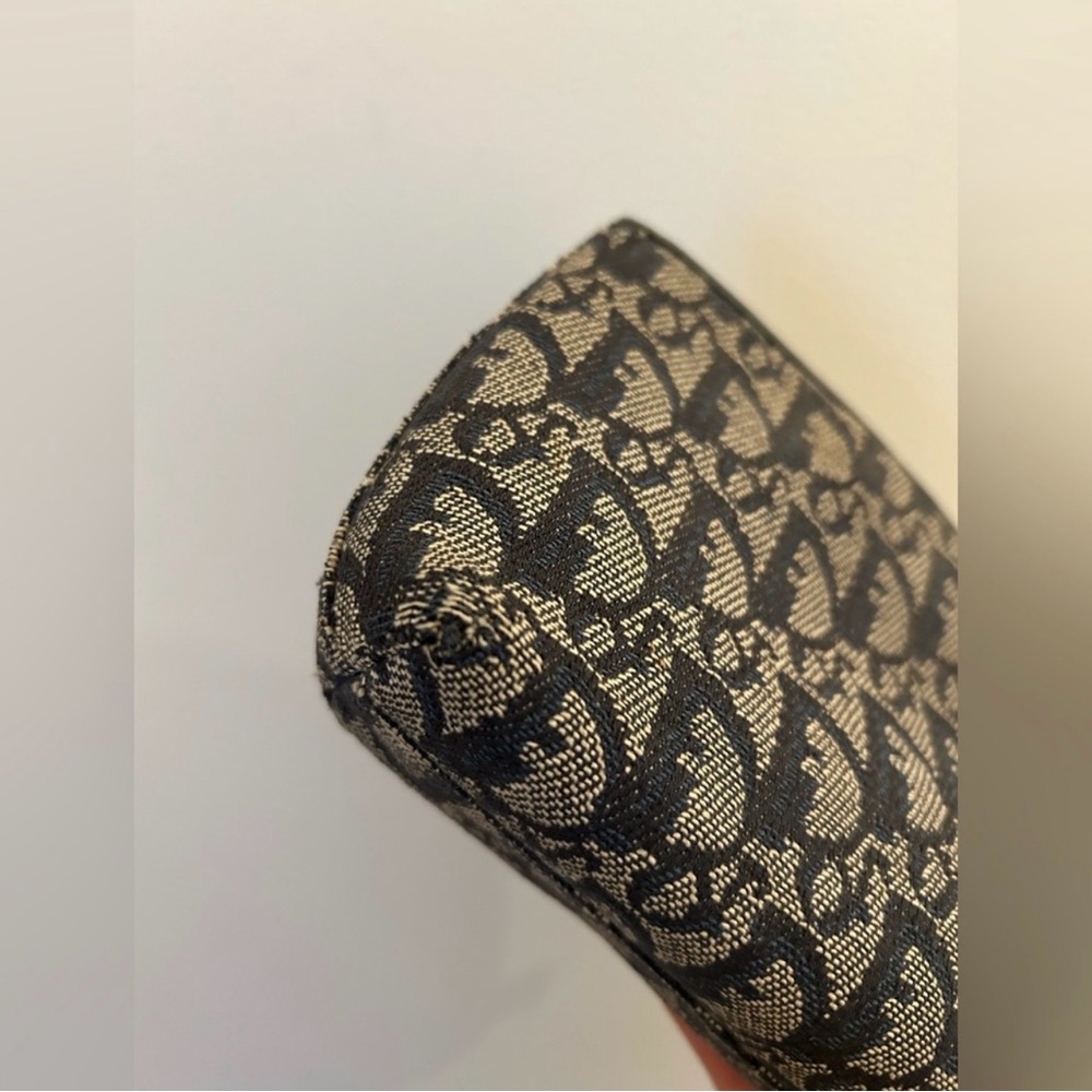 Dior Zip Pouch - Picture 2 of 4